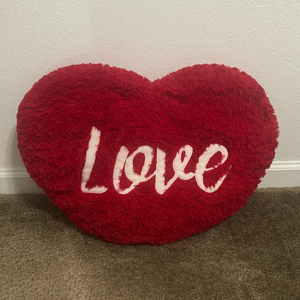 Large Red Heart Shaped Love Plush Pillow Valentine’s Day Romantic Decor